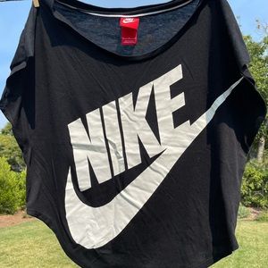 Nike crop top size Large